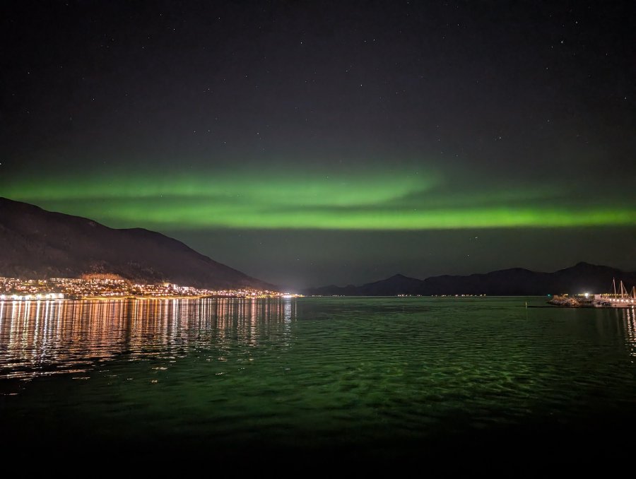 Aurora borealis, 1 October 2025